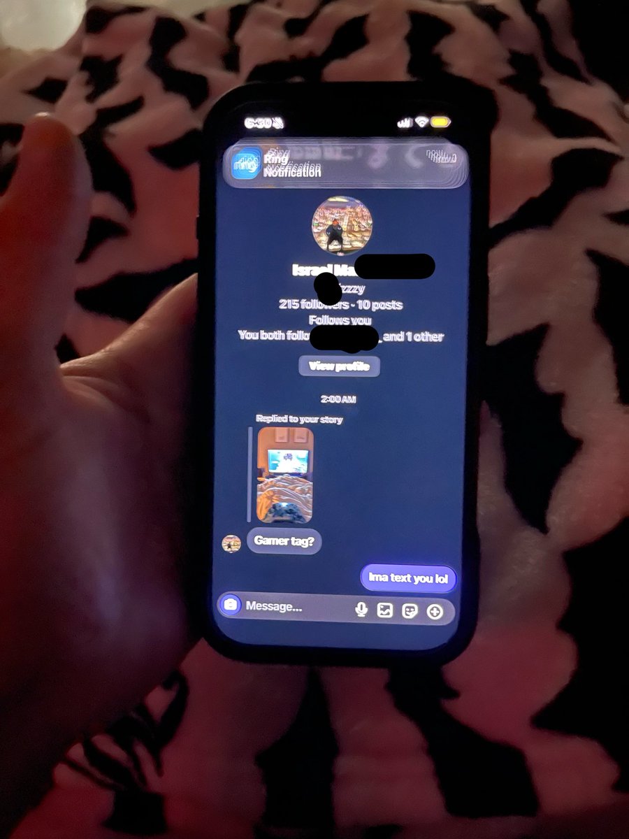MaybeeVictoriaa's tweet photo. Facebook so messy, cuz why tf it show me the mugshot of the guy my ex was entering to make me jealous 💀💀 https://t.co/d2CAfl2UfV
