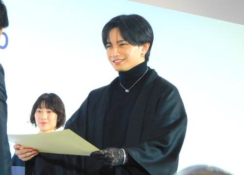 livedoornews's tweet photo. 【表彰】中島健人「僕という星を推していただき感謝」推し活大賞男性部門を受賞
https://t.co/1x66NwenIc

男性アイドル部門を受賞した中島は、お決まりの「セクシーサンキュー」を披露し「数ある星々の中で僕という星を推していただき感謝しています」と、らしさあふれる言葉で思いを伝えた。 https://t.co/DJpbWTMG8a