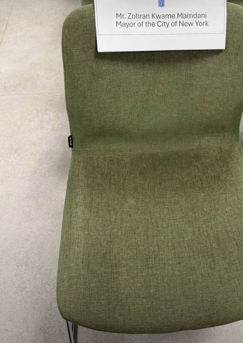 EYakoby's tweet photo. I just left a screening of the 47-minute film documenting Hamas’s October 7 atrocities. The Jewish community formally invited Mayor Mamdani to join us.

More than 100 seats. Every single one occupied except one.

His. https://t.co/THorSKyCjU