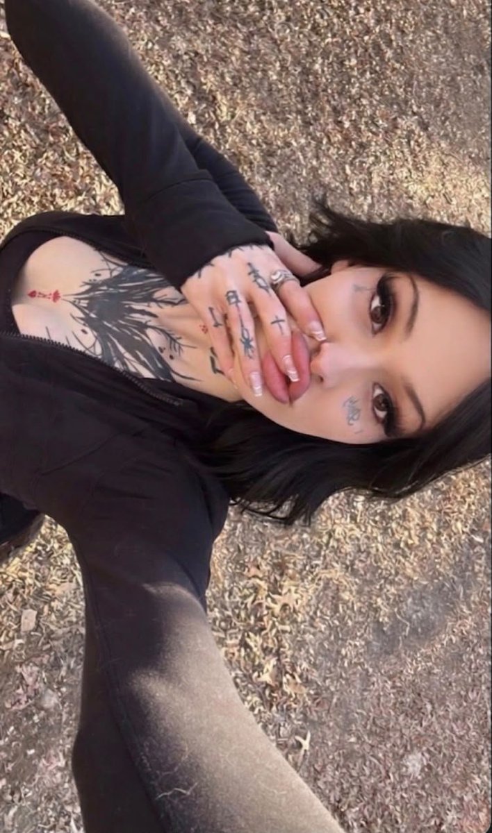 taheer24916's tweet photo. @Melissacoci2vh Who's online 🥹❤️‍🔥😘🏳️‍⚧️🏳️‍⚧️ 
#transgender https://t.co/pEqTl2zNQk