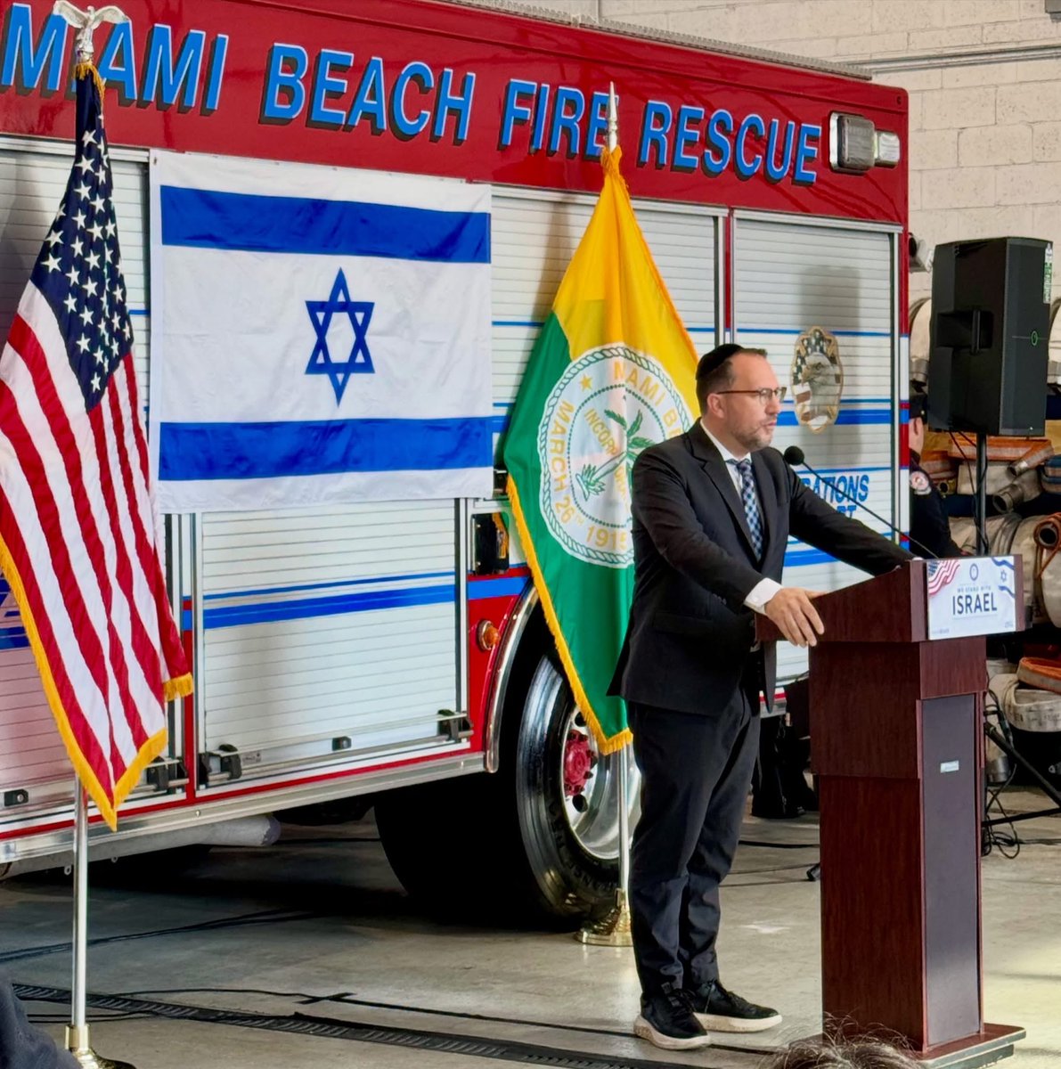 luciabaezgeller's tweet photo. Miami Beach came together this morning to remember the victims of October 7 and honor the lives taken in the horrific Hamas terrorist attacks against Israel.  May we continue to hold their families in our hearts and pray for peace. https://t.co/DTM5EQLcHg