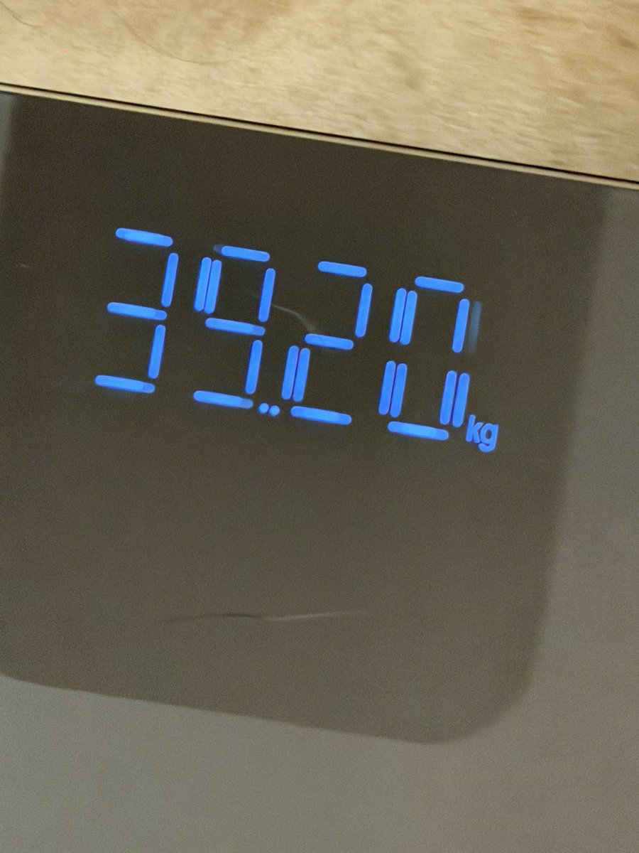 namispledge's tweet photo. YESYESYESYESYES 1KG UNDER MY UGW https://t.co/2fIV3qQkK6