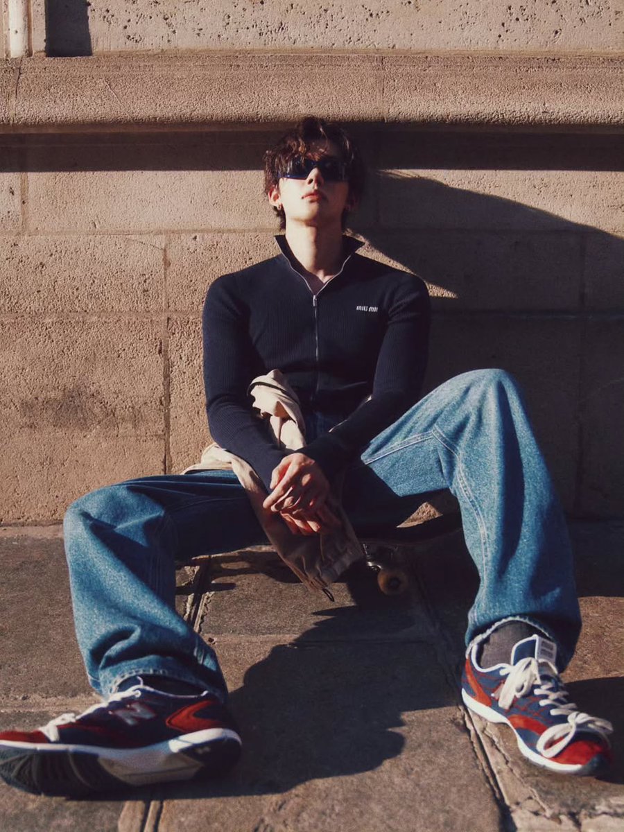 wyeonjxn's tweet photo. [Instagram update]

out in the streets w @ miumiu #MiuMiu #MiuMiuSS27 #미우미우
#Yeonjun
#yeonjuntxt https://t.co/kxvjL4g7P9