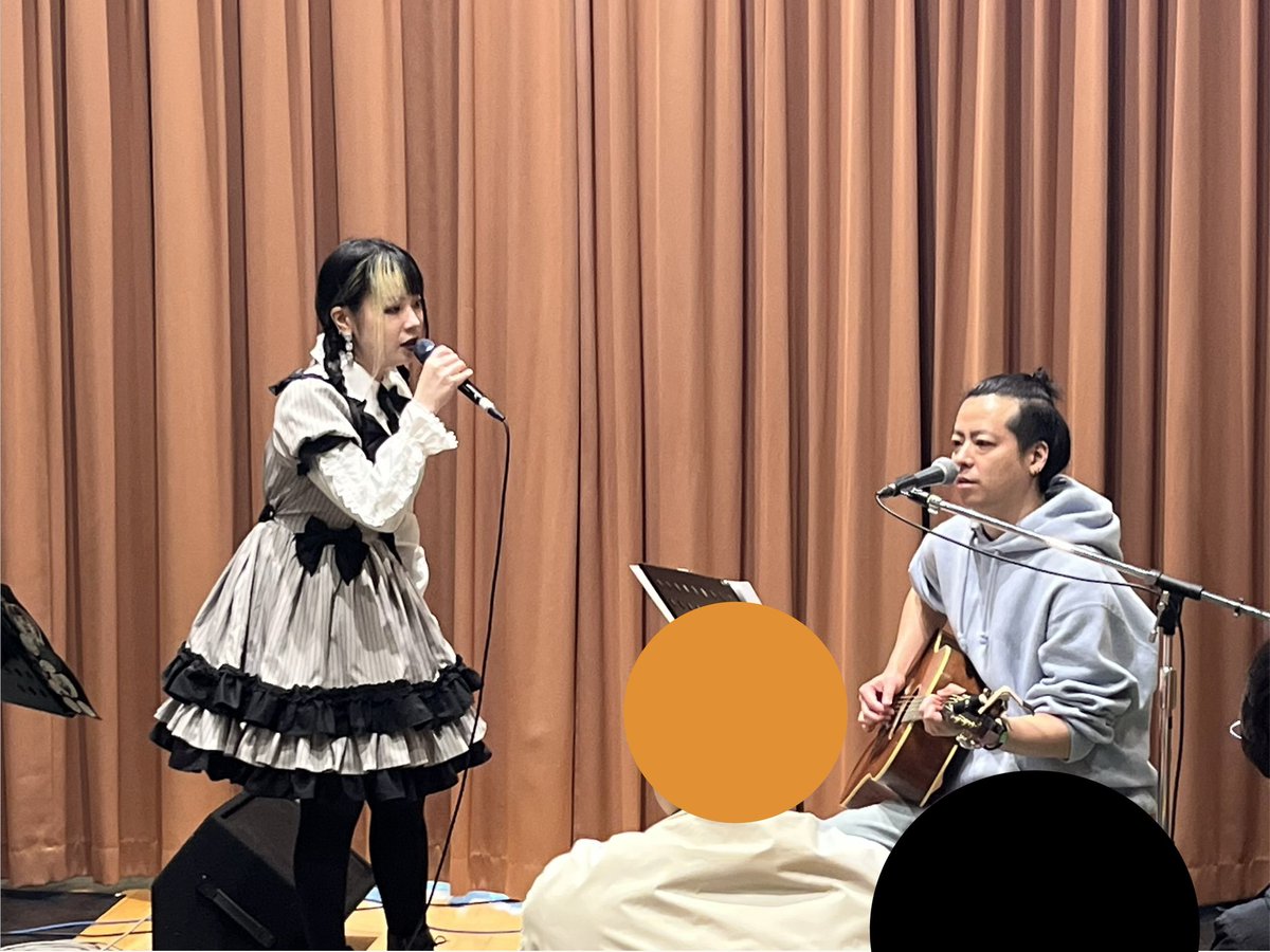otousan98028963's tweet photo. #HOME13
#MUSICVILLAGEDAY
#芸術の森
#UNIONFIELD
僕が7組目に見たラッキーセブン、ウルトラセブンのユニットは⁈
#エルマー のお二人でした♪
アユリさんが味のあるパフォーマンスでご自身の世界観を表現されていて、それを広げる品田さんの伴奏♬
まるで癖になる味の山岡家🍜のようです👍 https://t.co/3Hh0B37qiJ