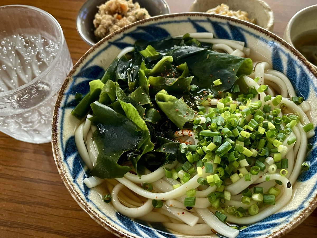 V0113's tweet photo. 朝ごはーん！

#おうちごはん
#朝ごはん
#料理好き
#梅酢炭酸水
#鶏レバー
#納豆麹
#おから煮
#腸活 https://t.co/3CuhAyrrIx
