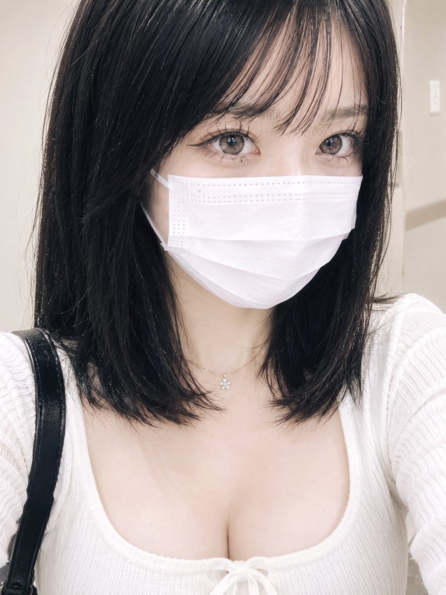 kanu6chan's tweet photo. おはようございます🐯
ない胸寄せて上げた https://t.co/9uUqVxxJXW