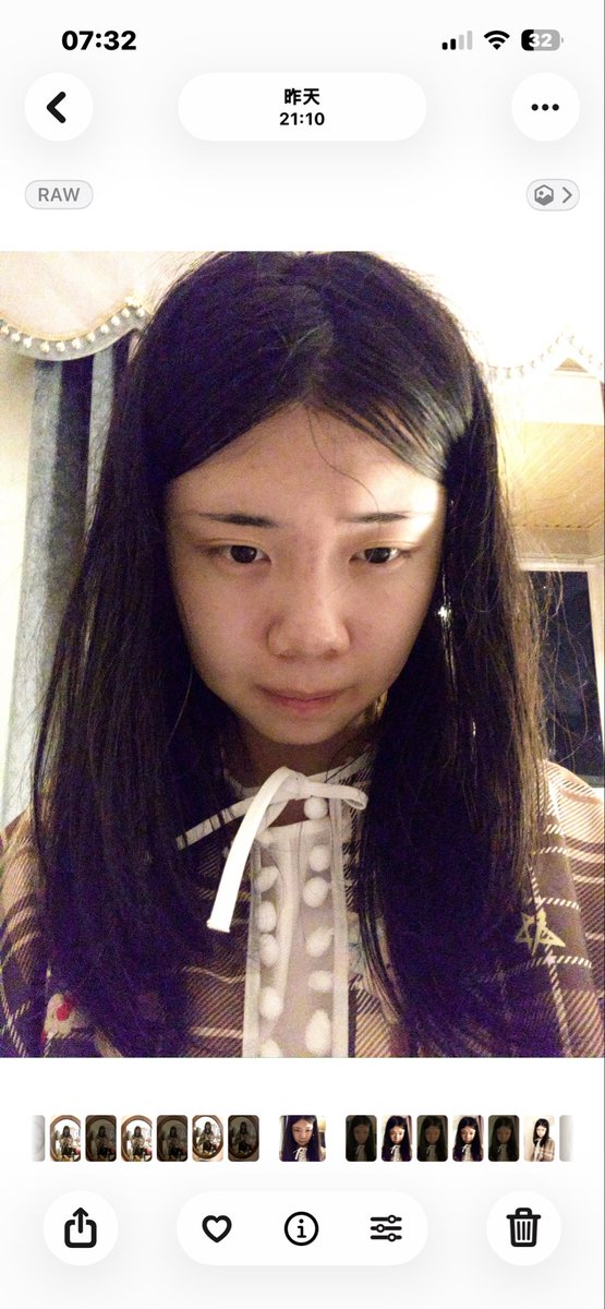 tinyspacefomomo's tweet photo. 新买的小裙子喵～ https://t.co/NDTIpELOw3