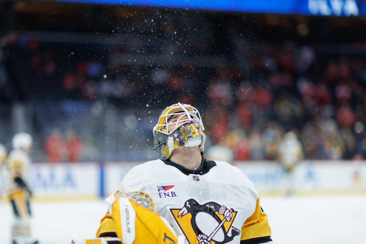 penguins's tweet photo. Let's do this.

Penguins at Capitals starts now on @NHL_On_TNT! https://t.co/g8SyYChMLZ