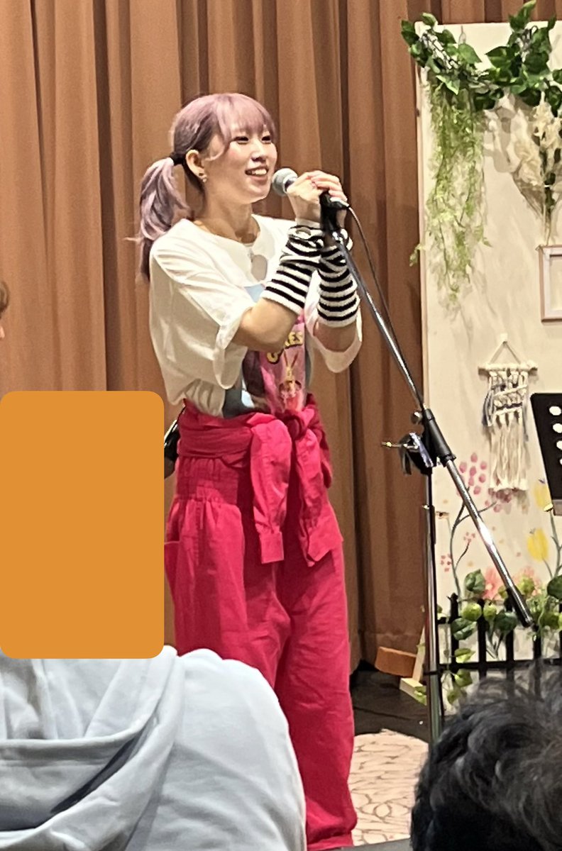 otousan98028963's tweet photo. #HOME13
#MUSICVILLAGEDAY
#芸術の森
#UNIONFIELD
9人目は、ぐっちー #ななは ちゃんでした!
何やら本番中に打合せながらのぶっつけ本番風を醸し出しつつ(UNIONFIELDではよくありがち笑)、持ち前の明るい元気っ娘(こ)感を振りまきながらの伸び伸びとした歌いっぷりは、マイブームです♬😊 https://t.co/r3z7NuotAG