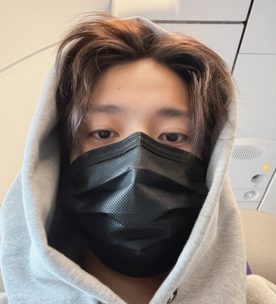naoiwishes's tweet photo. meu deus tô morta com o heeseung IDÊNTICO ao jake nessa foto, bem que dizem que você é o que você come https://t.co/2sTxjG9bVU