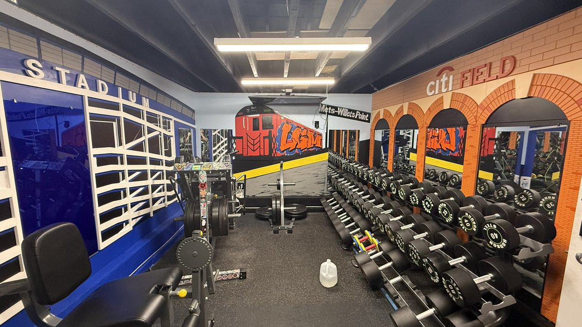 JamesEdward1931's tweet photo. In addition to the basement mancave, I have the @Mets home gym done by @JayMccroy featuring @MetsJr69 @DlEDlEmyDARLlNG @GrafixJoker @CitiField @Channel5iveNews @TheAquabats and more! @markmets41564 @albanian_angry https://t.co/rScso6H3m9
