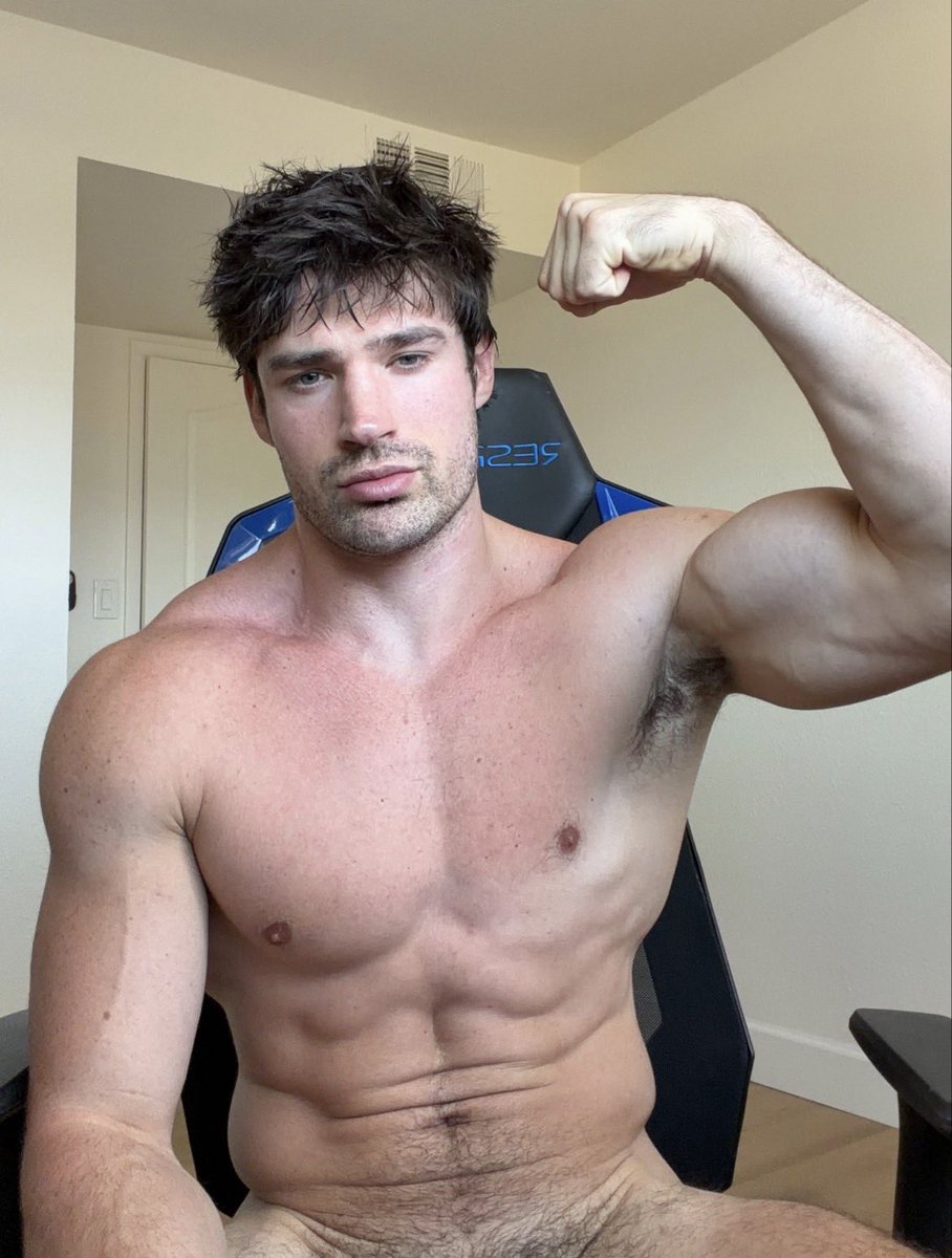ALPHAAUSTI8bj's tweet photo. Each flex is a privilege to witness boys ���.I gave you multiple views. You give me one thing in return💸.
#AlphaMale #GodBody #DomEnergy #ObeyYourMaster
#WorshipMe #PayPig https://t.co/VgSs3S61In