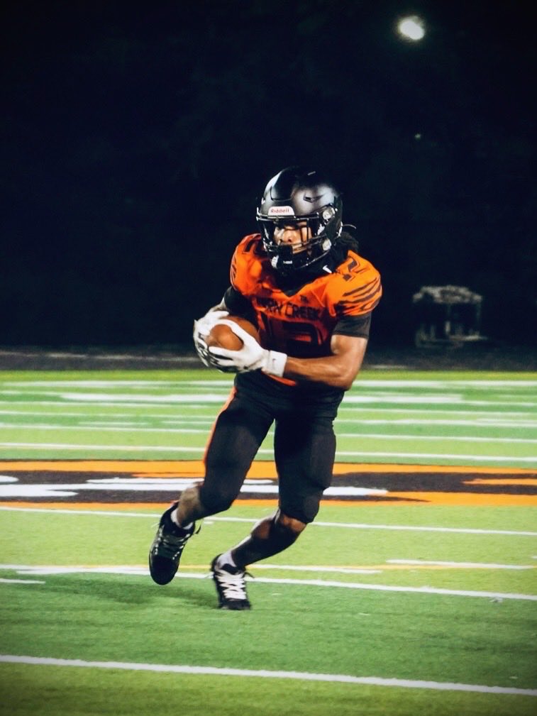_nomskiiii's tweet photo. @BallCoachHP Best,
Malik Bethel
WR | Class of 2028
Fern Creek Traditional High School
Louisville, Kentucky 
No Offers  
Weight: 150
Jersey #: 12 https://t.co/m6gBMcBGOQ