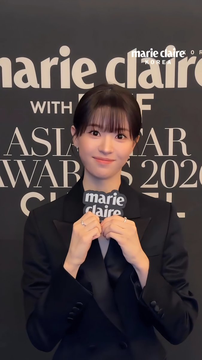 ch_sj2013's tweet photo. Seger banget pagi2 lihat senyum Park Jihoon &amp; Jeon Soyoung di video greeting Marie Claire 😍

Vibesnya sama2 adem 😘 https://t.co/5BUSgQnz9d