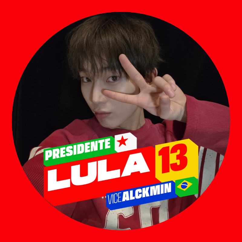 nayoozi's tweet photo. [ATUALIZAÇÃO]
coloquei outras versões no template! agora também tem modelos com bordinha:
- com as cores da paleta da campanha do lula
- com a bandeira lgbt e as bandeiras específicas 

o link continua o mesmo: https://t.co/z5EldNKg6T https://t.co/gsuJqXpivF