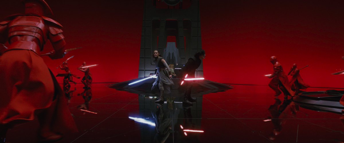 SWshotbyshot's tweet photo. Star Wars: The Last Jedi - shot 1942 https://t.co/7YdwqNLqFQ