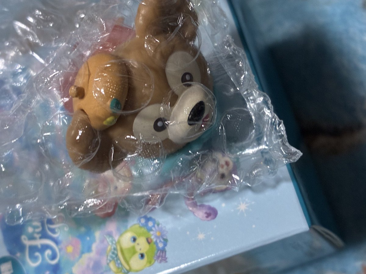01riu_goods's tweet photo. 交換　ディズニーリゾート　東京ディズニーシー25周年　ダッフィー&amp;フレンズ　　リング　指輪

譲　ダッフィー

求　リーナベル 

舞浜手渡しor郵送

よろしくお願いします🌸 https://t.co/aKQAtPBReu