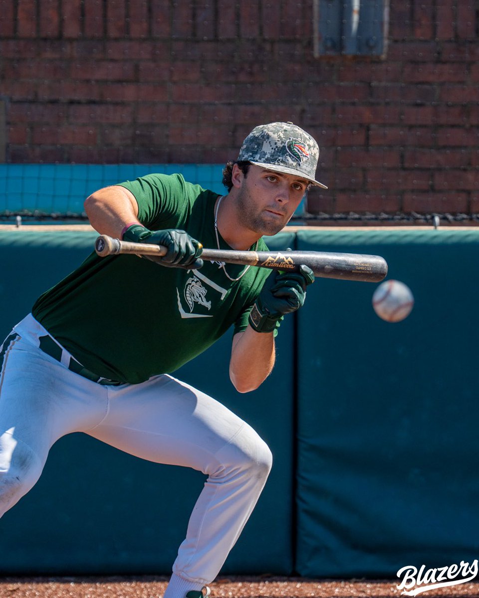 UAB_Baseball's tweet photo. First day back🤘

#WinAsOne https://t.co/aLzfkFMfyG