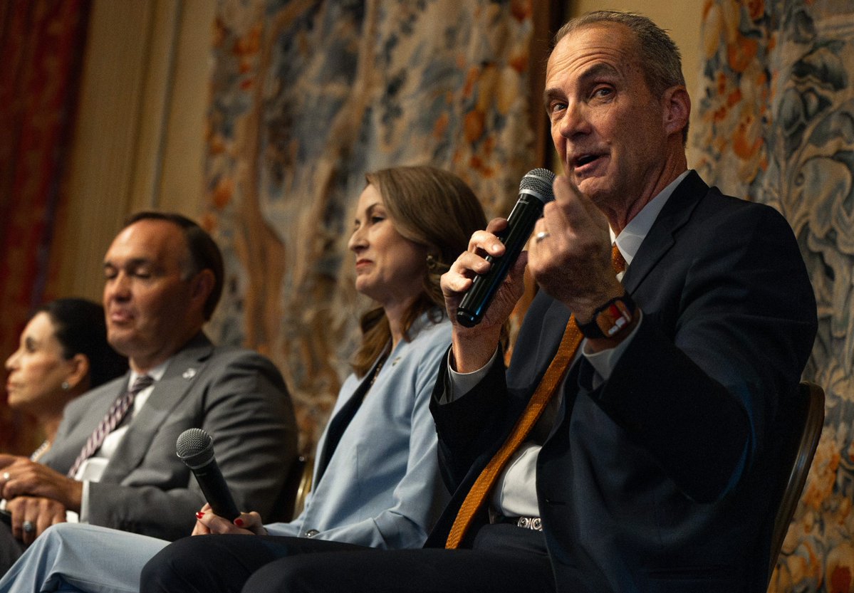 FortWorthReport's tweet photo. Fort Worth needs skilled workers. College partnerships aim to meet that demand fortworthreport.​org/2026/10/07/fort-worth-needs-skilled-workers-college-partnerships-aim-to-meet-that-demand/ https://t.co/JqmN0fyzT7