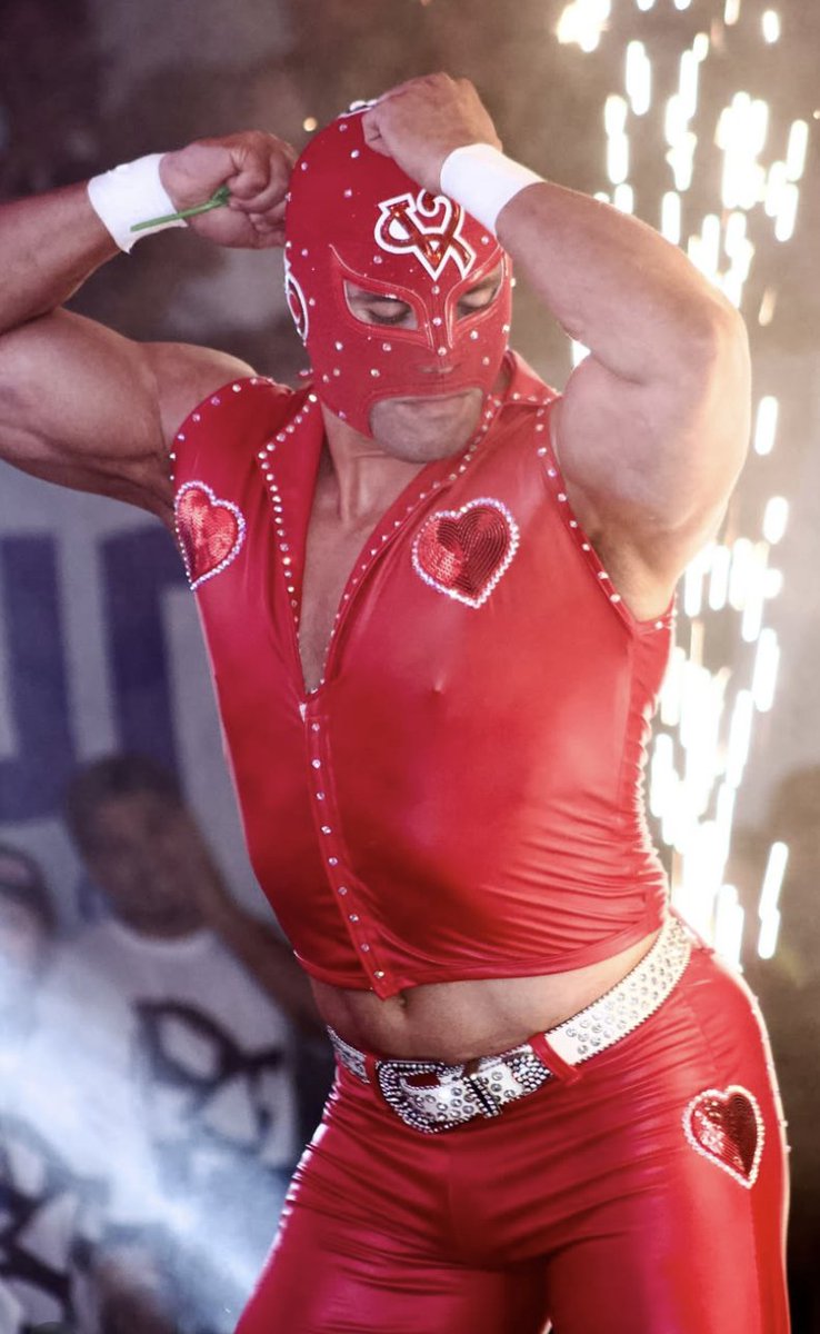 marti25810's tweet photo. Mexican luchador Valentino

  #beefcakesofwrestling #beefcake #muscle #agonophilia #wrestlingfetish #trunks #bulge #stud #hotwrestler #beefcake https://t.co/YSHUsFhS35