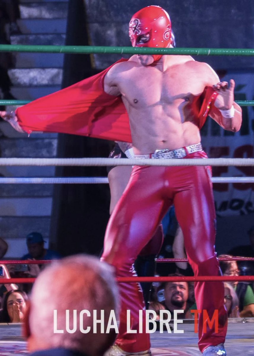 marti25810's tweet photo. Mexican luchador Valentino

  #beefcakesofwrestling #beefcake #muscle #agonophilia #wrestlingfetish #trunks #bulge #stud #hotwrestler #beefcake https://t.co/YSHUsFhS35