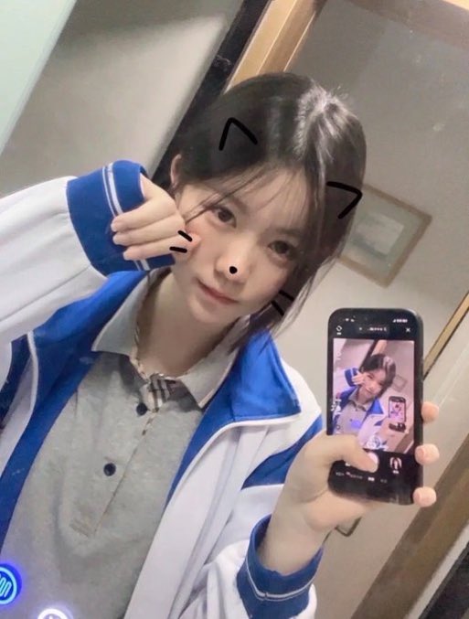 amy64by0's tweet photo. 有人看喷泉吗？

睡不着  来X发泄了

流言22 我秒发 不要 https://t.co/93LiCaiJVM