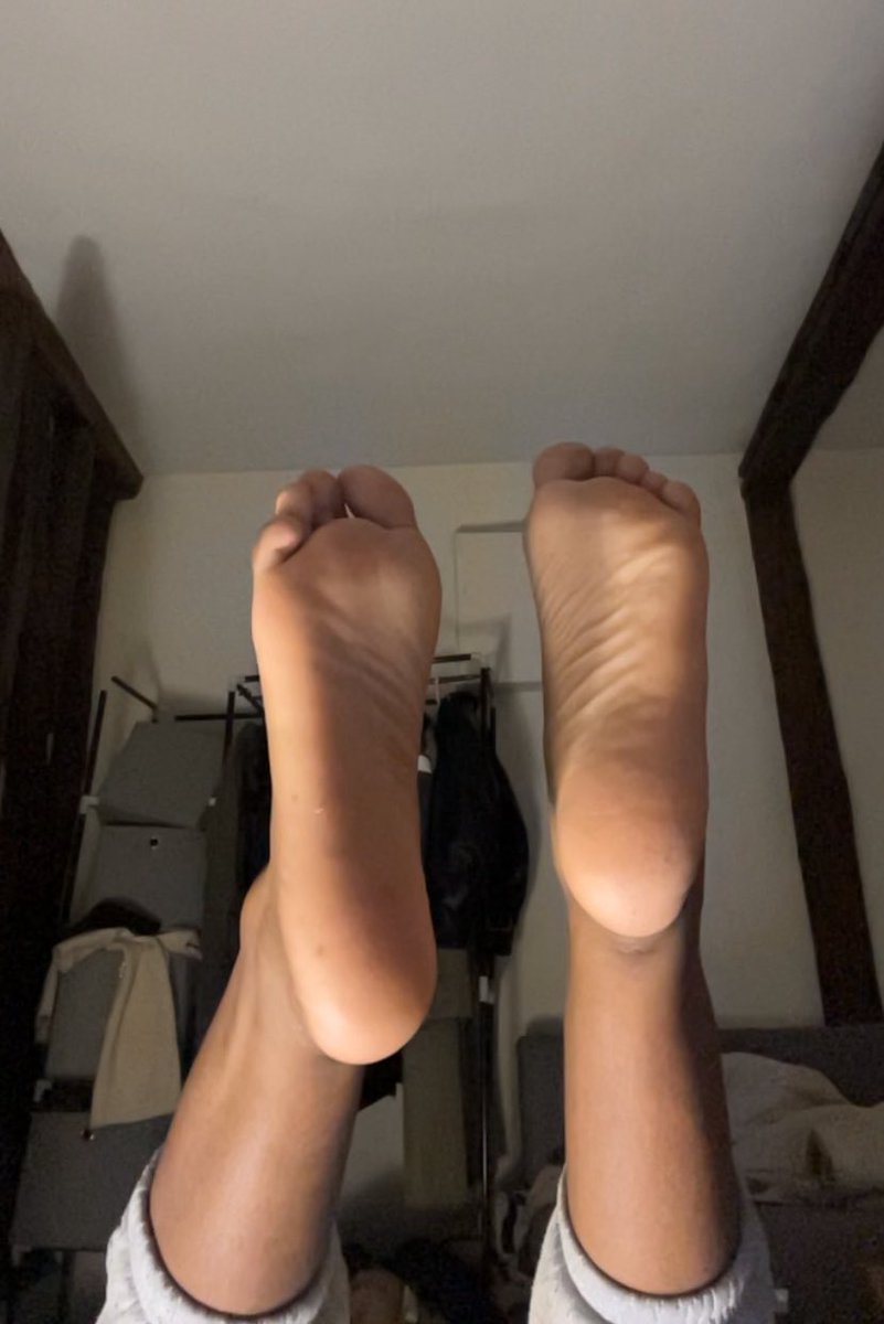ninaask05wg's tweet photo. photo de pieds dispo
#moneyslave #soumis #fetichiste https://t.co/I7fAH4LwLm