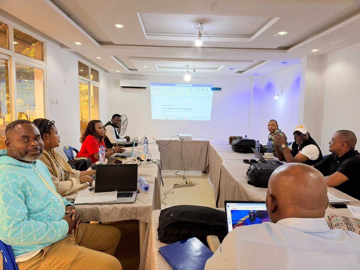 SansakaB's tweet photo. @PnsaD5822 , avec l’appui de l’UNFPA, organise du 03 au 09 octobre 2026 un atelier résidentiel de validation des supports de communication de l’Académie de Leadership Féminin, axés sur les VBG et la gestion des règles.
#PNSA #UNFPA #LeadershipFéminin #VBG #RDC https://t.co/SpnAVOOLBC