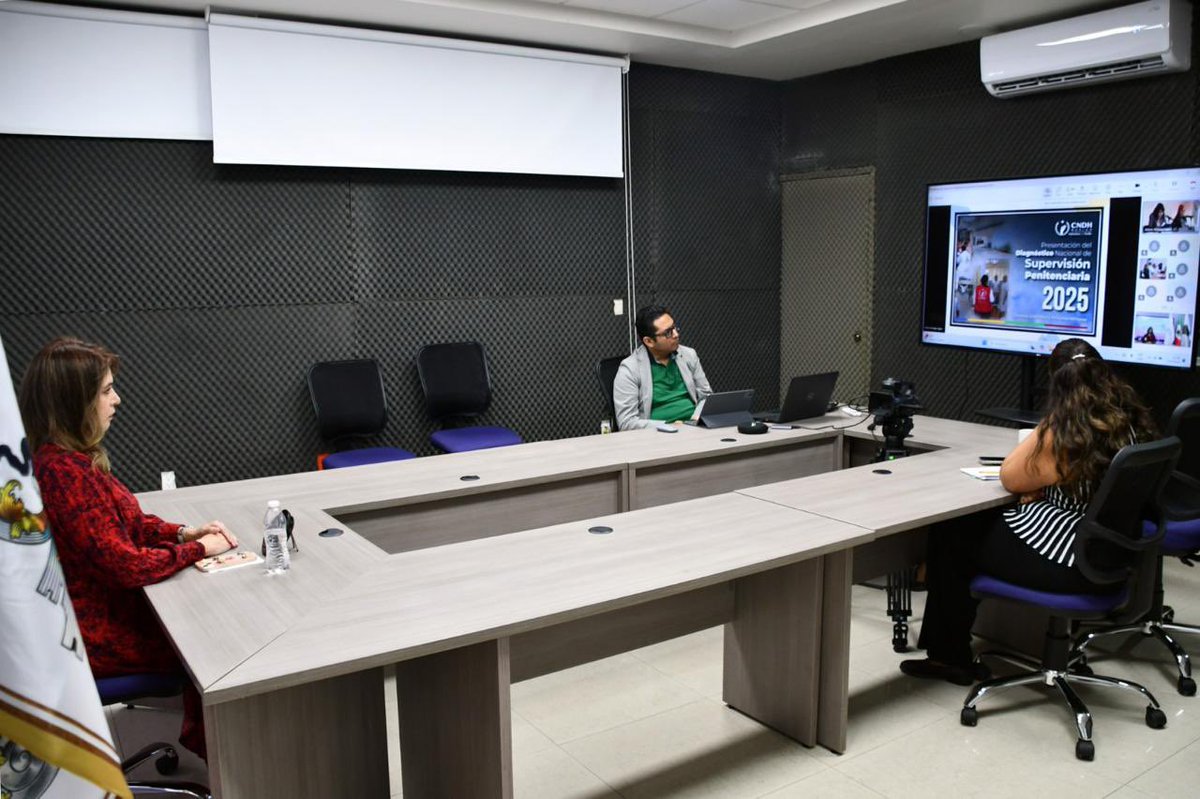 PRODHEG's tweet photo. Participamos en la presentación del Diagnóstico Nacional de Supervisión Penitenciaria, por Rosario Piedra Ibarra, titular de la CNDH.

Estos espacios permiten conocer avances y retos en materia penitenciaria y fortalecer la reflexión sobre las condiciones en las que viven las PPL https://t.co/gKyqXrpBuv