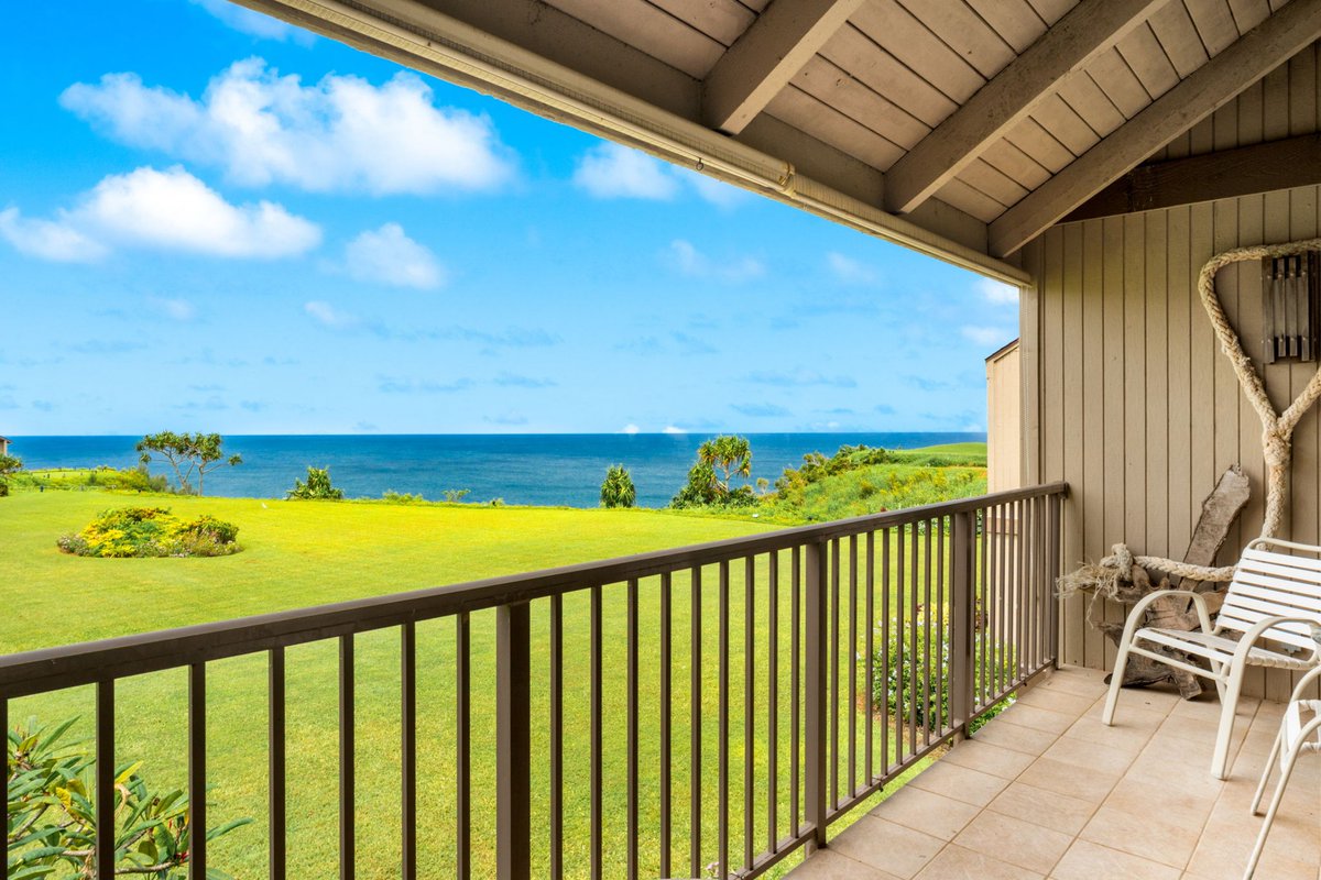 HawaiiLife's tweet photo. Just listed by Lauren Pingree, R(S) and Rod Easterly, R(B) is 5280 Ka Haku Rd 243, in Princeville, Kauai, for $995,000.

https://t.co/eme8uWoziR

Top-floor, split-level 2-bed, 2-bath Pali Ke Kua condo with Pacific views.

Tap the link for more details.

#HawaiiLife #Kauai https://t.co/hJ6z3Il4WH