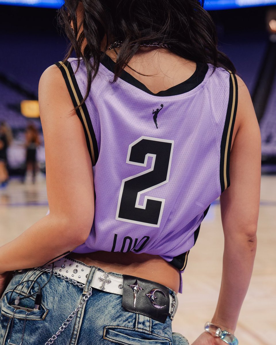 valkyries's tweet photo. GOLDEN State ✨

See you at halftime, @reiamimami 💜 https://t.co/sqhSdvX3P7