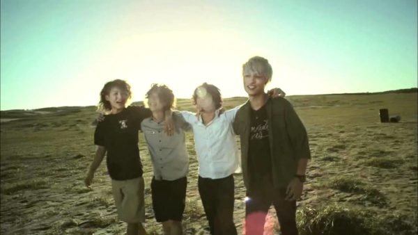 kasumi426's tweet photo. 💕2011年ハマった曲💕14歳

1位　KINJITO（UVERworld）
2位　GOOD LUCK MY WAY（ラルク）
3位　Chaosmith（ワンオク）
4位　ピストル（ABC）
5位　やさしくなりたい（斉藤和義）
6位　冷やし中華はじめました（AMEMIYA）
7位　ぶーしゃか（岡村靖幸）
8位　ソラシド（GReeeeN）
9位　アイスのくちづけ https://t.co/jziuDOv5R5