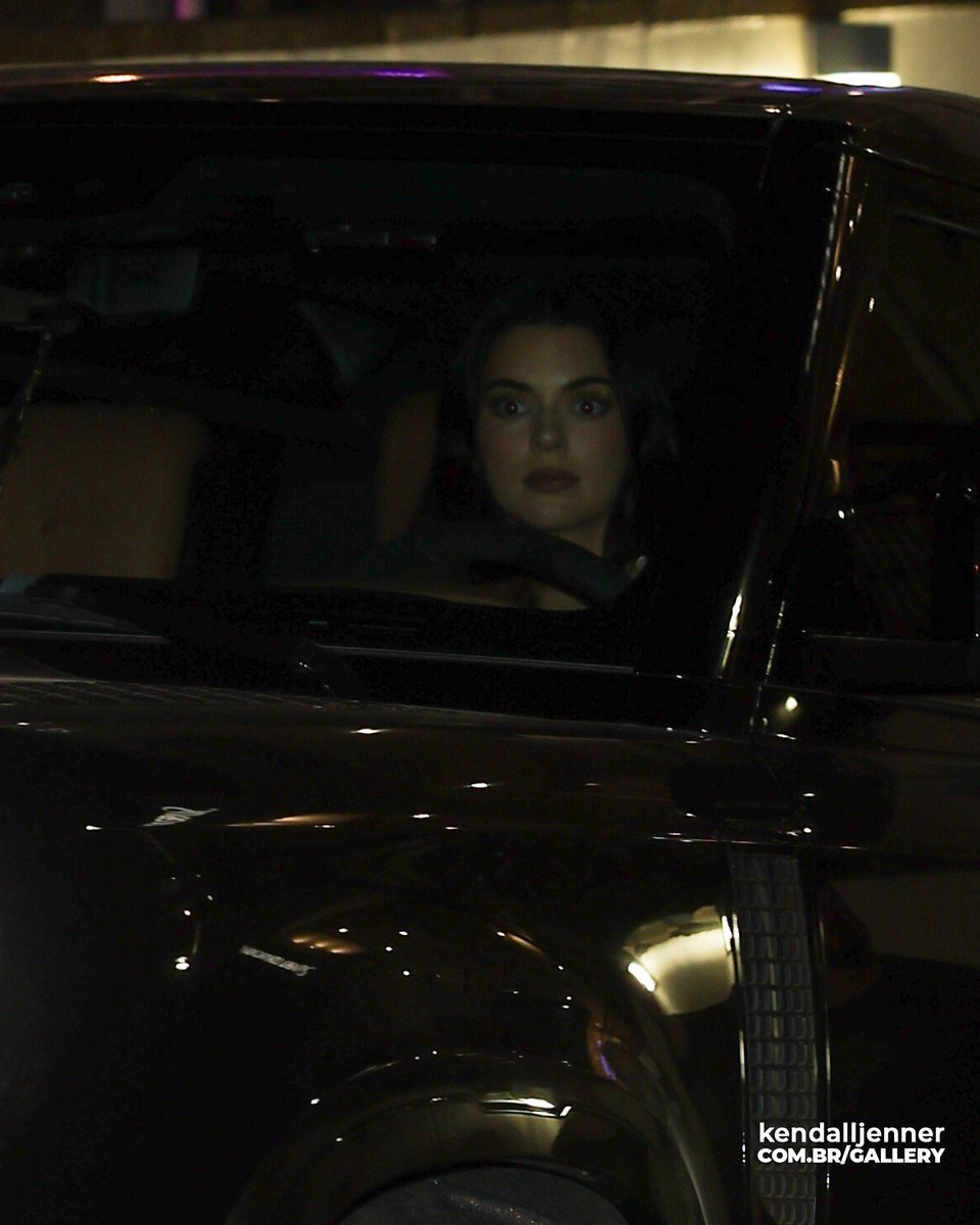 kendallsjbrs's tweet photo. October 06, 2026 | Kendall Jenner leaving Sushi Park restaurant in West Hollywood, CA.

📸 More pics: https://t.co/SO8bUNRBjb https://t.co/6ULlRAnAg4