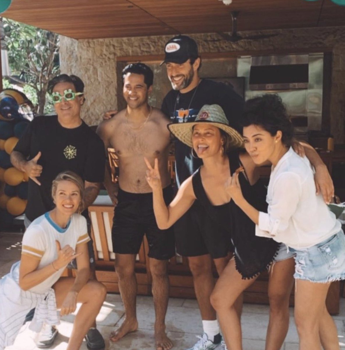 shannon_hausen's tweet photo. Hey @CBSTVStudios You still suck and unjustly axed the best show in the NCIS franchise #ThisIsOurTime to remind you that we will keep making noise and continue to fight for #NCISHawaii for as long as it takes want to end the #BoycottCBS well you know what to do #SaveNCISHawaii https://t.co/JcviVzGC6O
