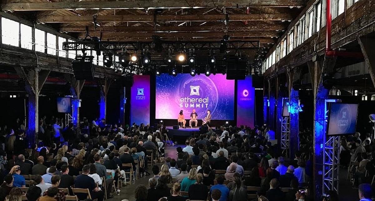 BobbieInCrypto's tweet photo. NEW YORK, HERE WE COME 🇺🇸
TOKEN2049 is heading to New York on 16–17 June 2027.
The biggest names in crypto, Web3, stablecoins, and blockchain are getting ready to connect. 🌎🔥
See you there! 👀
#TOKEN2049 #Crypto #Web3 #Blockchain #Stablecoins https://t.co/6TtNN5KqiN
