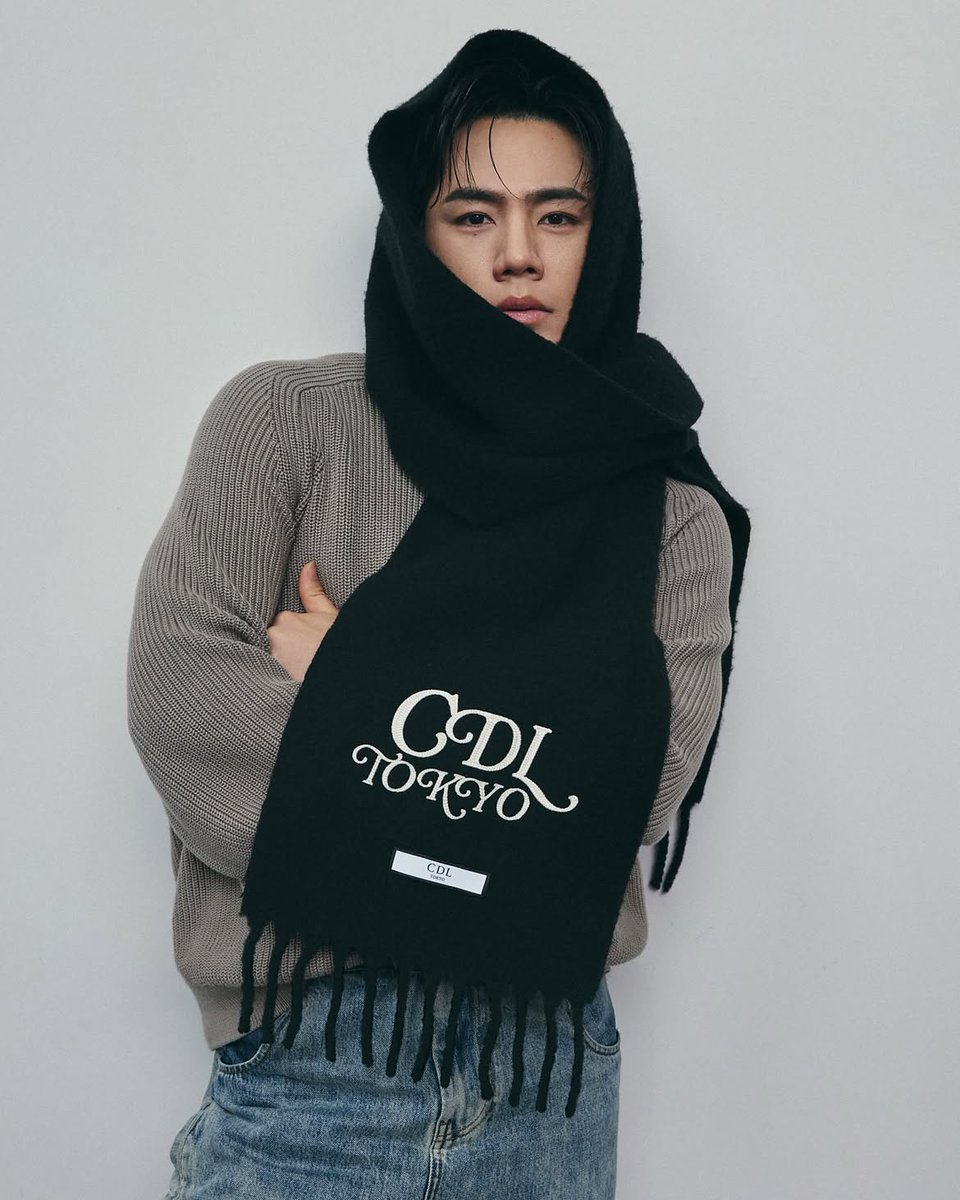 CDLTOKYO_NEWS's tweet photo. 🌙CDL Wool Blend Scarf

Pre-Order
Until tonight 23:59

#CDLTOKYO https://t.co/fbLodtREgy