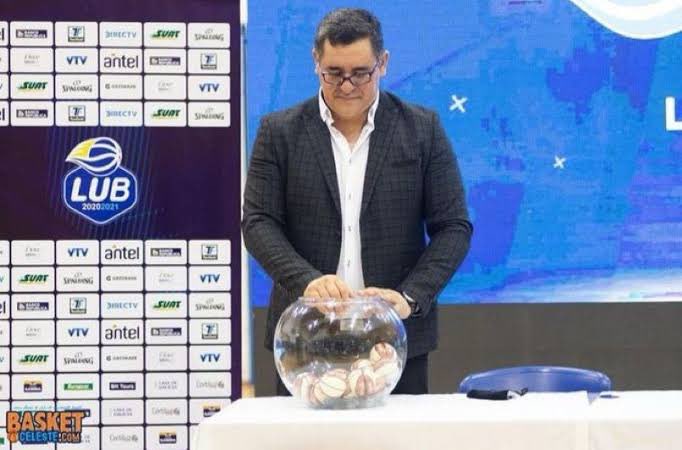 Sport890's tweet photo. “Los árbitros darán las pruebas en dos tandas, éste fin de semana y el próximo.” 

Sergio Benítez en #PuroBasquetbol. https://t.co/OzBr1lUznq