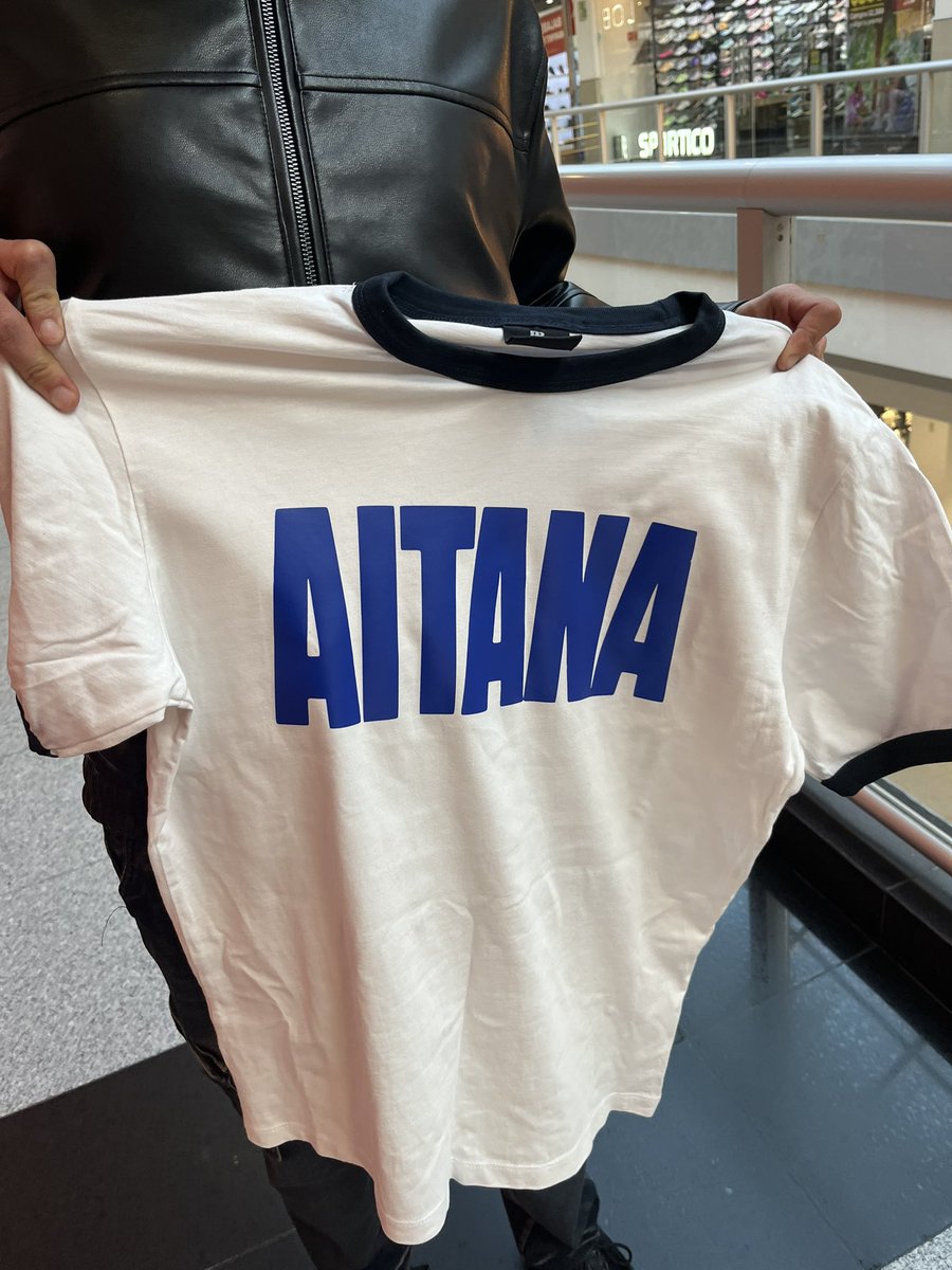 btmatloas's tweet photo. 1 mes para cuarto azul world tour en México y yo ya estoy listo 💙💙

@Aitanax @aitanaomexico https://t.co/dcgyoc32Q4