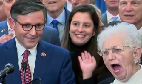 tommaaaaay's tweet photo. @AndrewBatesNC @DailyCaller @virginiafoxx The same one that told a reporter to stfu? https://t.co/xbkUQ19KYq