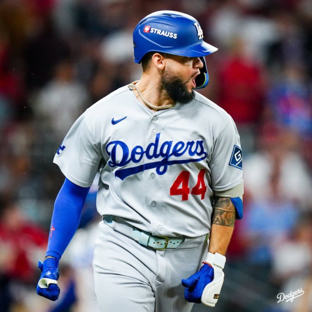 SleeperDodgers's tweet photo. Before Game 3, Andy Pages was 0-for-7 in the NLDS.

But Dave Roberts kept believing in him: “For us to win the World Series this year, we're gonna need him to be an active part of our team.”

Since then, Pages is 4-for-7  and just hit a GO-AHEAD two-run single in Game 4. https://t.co/naangBQRXt