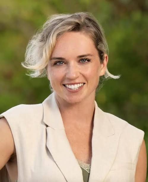 Merper08's tweet photo. I am genuinely mad. Patt really went home on no fault of her own. She was strategic, social, and athletic. She has insane amounts of potential and could’ve gone so deep had Carter not missed him damn boat. I need Patt to return NOW #Survivor51 https://t.co/KEVgED9JaJ