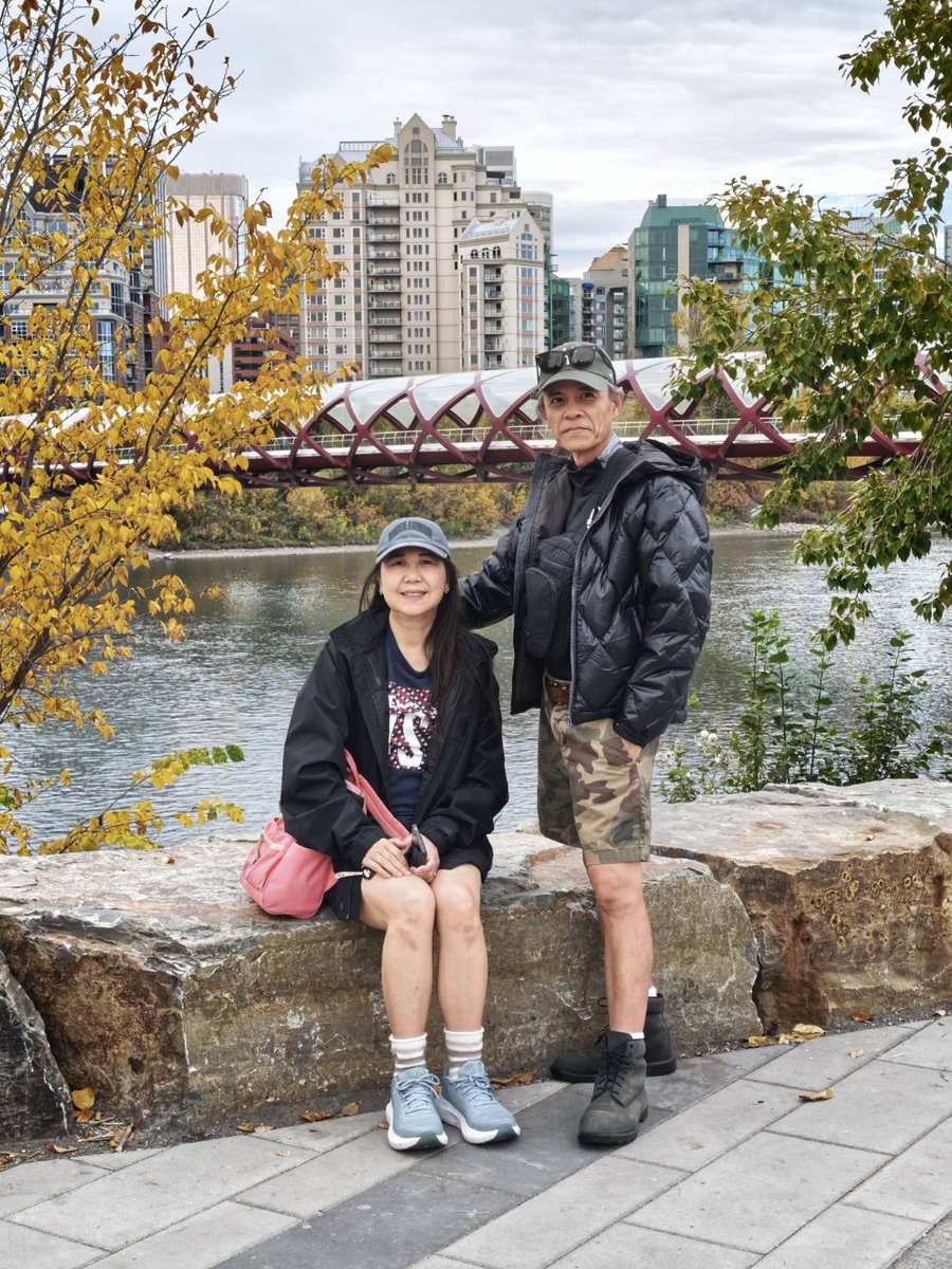 AuntyTip's tweet photo. #DowntownCalgary
#Calgary
#PeaceBridgeCalgary
#AlbertaCanada
Nice weather to walk around downtown Calgary https://t.co/iKj7BiasLe