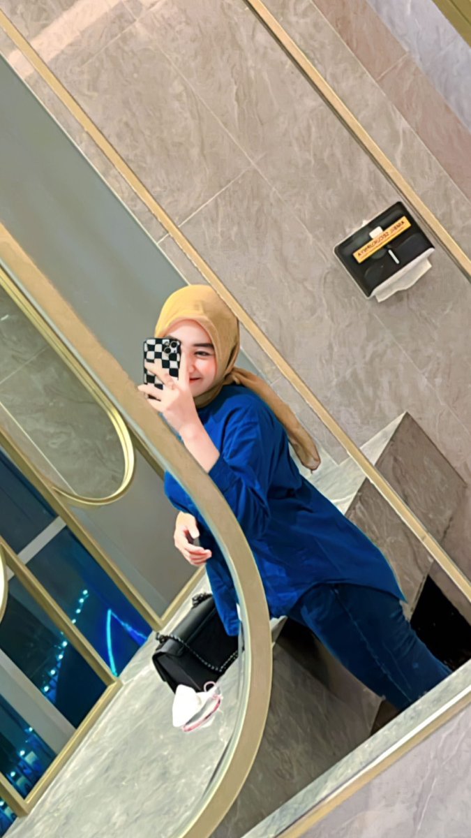 sweettyyybear_'s tweet photo. Kamis Manis~ https://t.co/zdsHrDGKhV