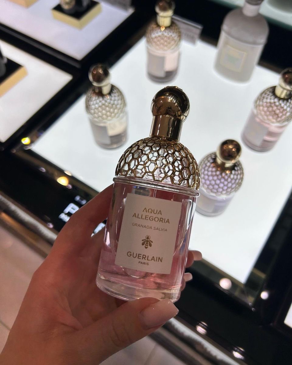 true8_'s tweet photo. عطر عروس بشهر عسل ❣️ https://t.co/scKbmA7dYT