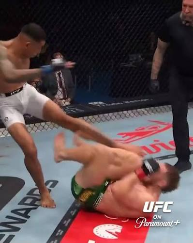 clavloev's tweet photo. @wil35417 bro thinks he's charles oliveira get  up 😭 https://t.co/pN5pHiemyw