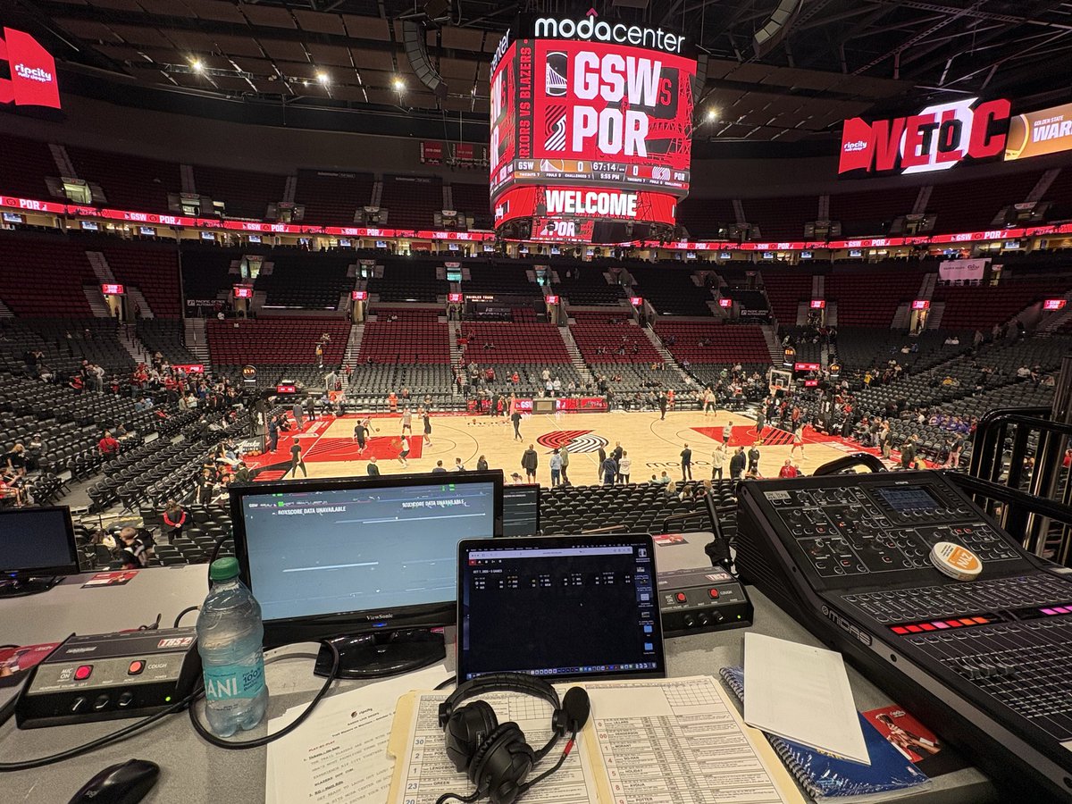 HeyGKwok's tweet photo. Welcome back #RipCity! 🏀 

Filling in on radio play-by-play for tonight’s @trailblazers preseason opener against @warriors! 

Tip off is at 7 pm. Hope you can join us!

📻 @RipCityRadio620 https://t.co/3YkMufUBEA