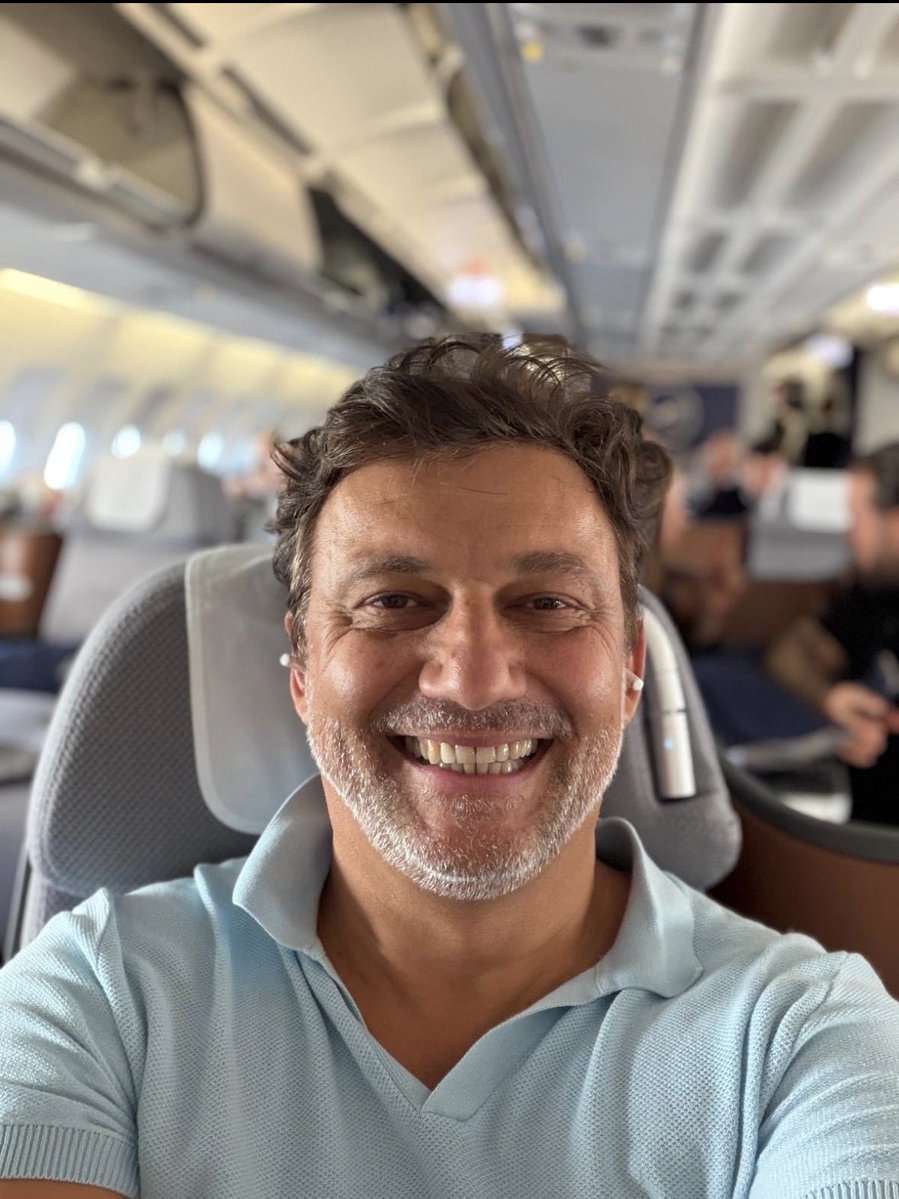 Jonaskaufmanf's tweet photo. Landed in New York City, and happy to be back! 🛬 

Looking forward to singing in one and only New York City with the @BerlinPhil and Kirill
Petrenko for the @carnegiehall Opening Night Gala on October 8th! https://t.co/PeOWBRka5O