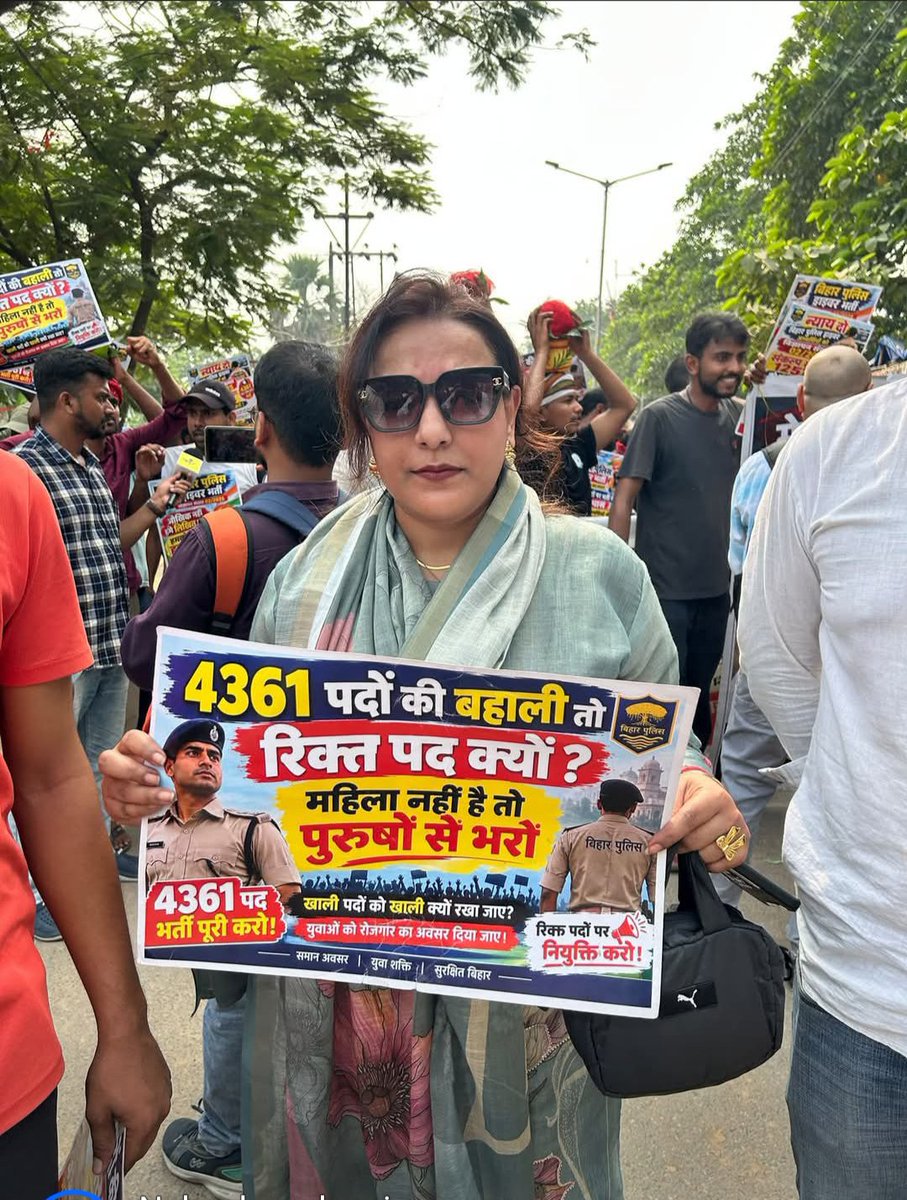 Babuansari50's tweet photo. बिहार police driver 4361 में महिला candidates का जो seat vacant rah गया है वो उसी category के योग्य पुरुष candidates को मिलना चाहिए #biharpolicedriver4361 #biharpolicemahilasheet #csbc #vacantseatfill @officecmbihar @samrat4bjp @bihar_police @BiharCMQRT https://t.co/dnEPe9EllY