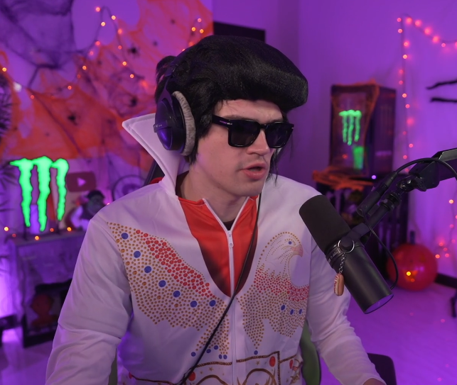 koolofiu's tweet photo. hoy tenemos al elvis presley de temu JASJAJSJAJS https://t.co/M7nUKZsqkA