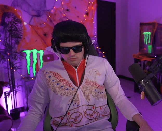 koolofiu's tweet photo. hoy tenemos al elvis presley de temu JASJAJSJAJS https://t.co/M7nUKZsqkA